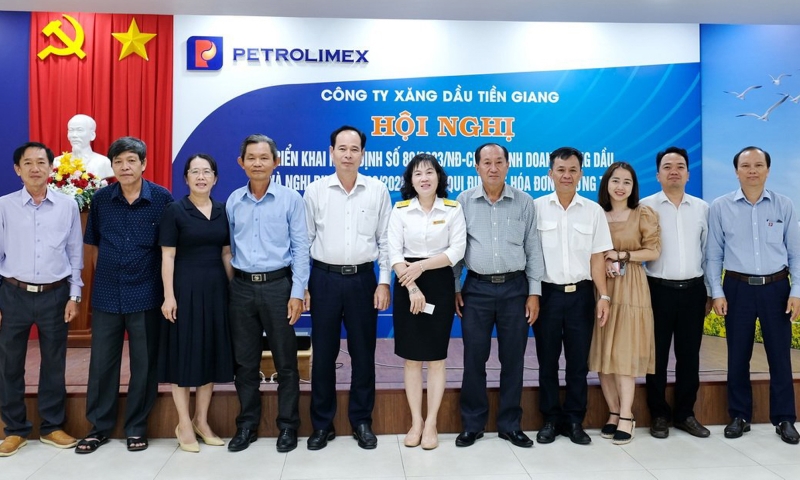 Xăng dầu Tiền Giang cùng PIACOM tổ chức hội nghị triển khai Xuất hóa đơn theo từng lần bán
