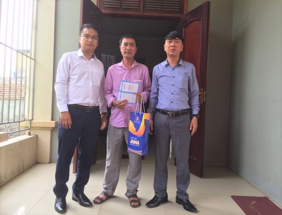 Chung tay chia sẻ với người lao động