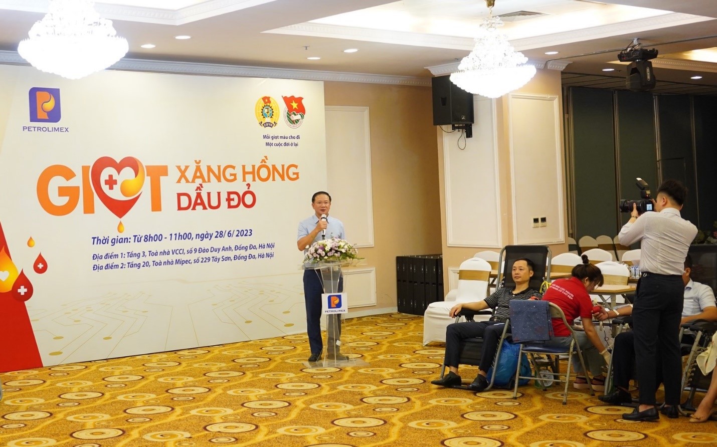 Tin ảnh: Tổng Công ty Xây lắp và Thương mại Petrolimex (PGCC) tham gia ngày hội hiến máu tình nguyện "Giọt Xăng hồng - Giọt Dầu đỏ" 2023