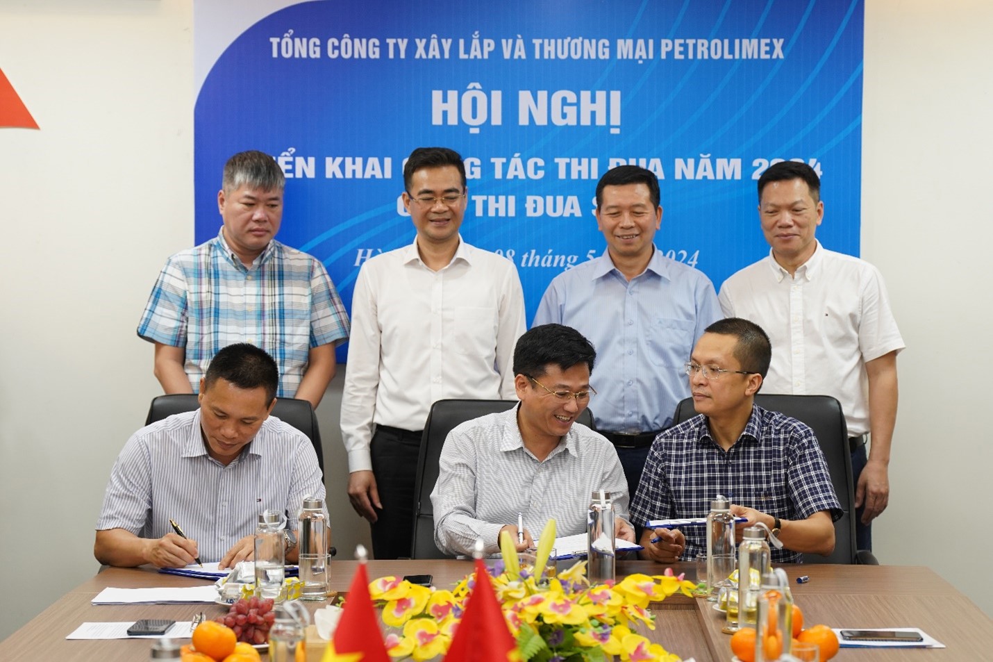 CỤM THI ĐUA SỐ 1- TẬP ĐOÀN XĂNG DẦU VIỆT NAM KÝ GIAO ƯỚC THI ĐUA NĂM 2024