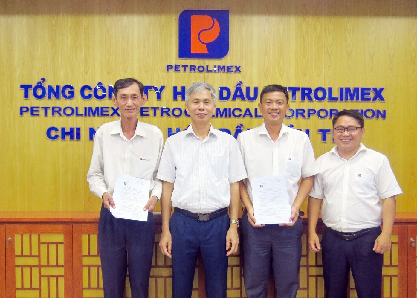 Khen thưởng thành tích KD DMN đối với CNHD Cần Thơ