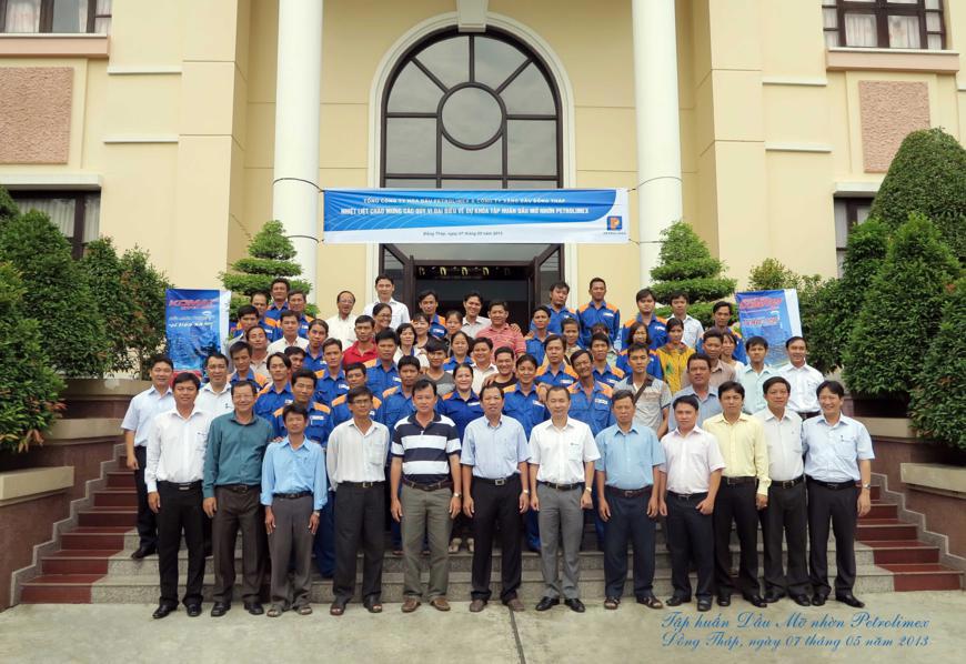 Tập huấn nâng cao để đẩy mạnh kinh doanh dầu nhờn Petrolimex