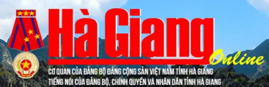 Tổng Công ty Hóa dầu Petrolimex tặng quà tại xã Lao Và Chải (Yên Minh)