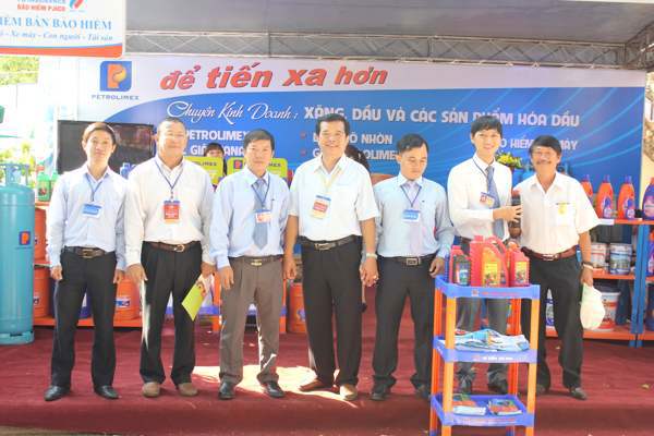Tham gia Lễ hội cà phê Buôn Ma Thuột lần thứ V