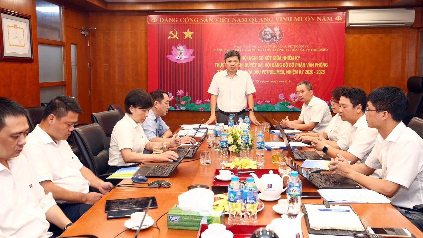 Hội nghị sơ kết giữa nhiệm kỳ Đảng bộ bộ phận Văn phòng PLC
