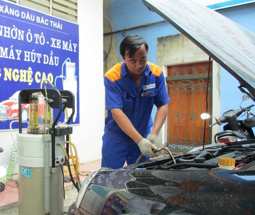 Mở rộng địa điểm thay dầu nhờn ô tô bằng công nghệ mới tại CHXD Petrolimex Thái Nguyên