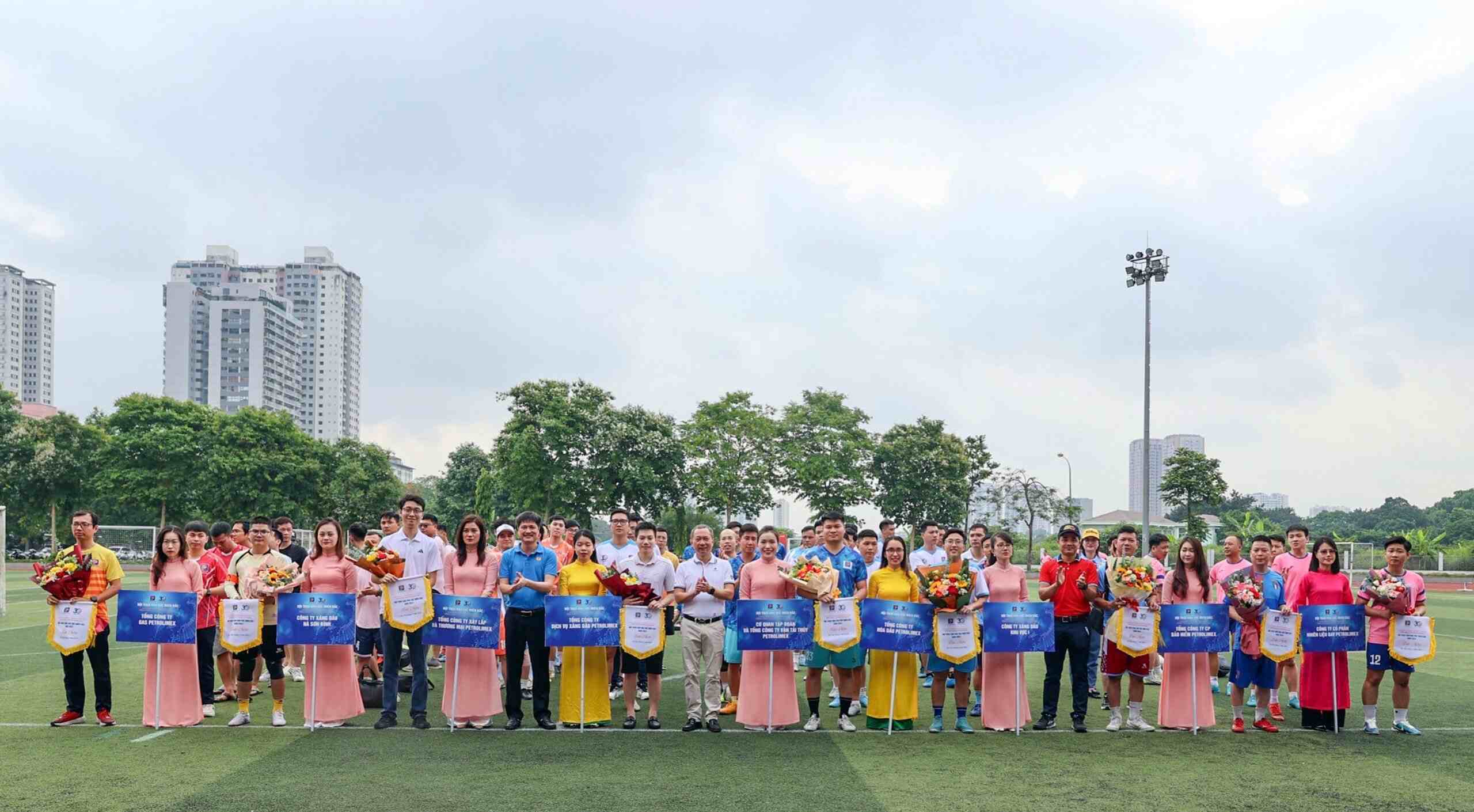 Hội thao chào mừng 30 năm thành lập PLC