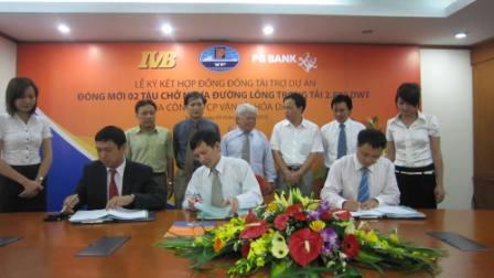 Lễ ký kết Hợp đồng tài trợ tín dụng và bảo lãnh thanh toán giữa PG Bank, Indovina Bank và Công ty CP Vận tải VP