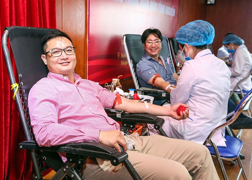 Hiến máu tình nguyện với thông điệp “Hiến máu an toàn, không ngại Covid”