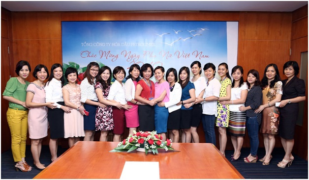 Gặp mặt thân mật nhân Ngày Phụ nữ Việt Nam 20/10