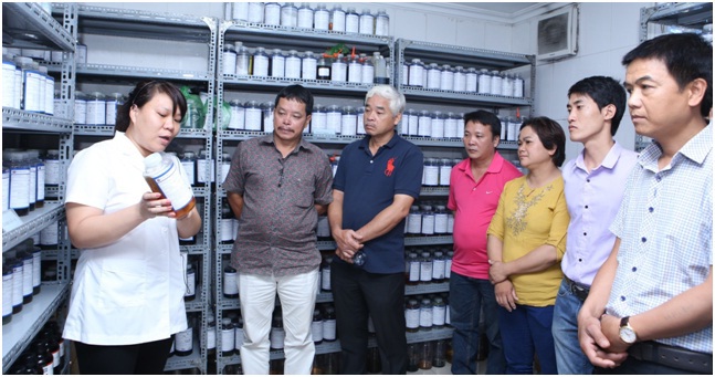 Đi thực tế tại nhà máy dầu nhờn Thượng lý (Hải Phòng)