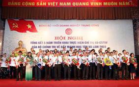 Đảng bộ PLC nhận Bằng khen về học tập và làm theo tấm gương đạo đức Hồ Chí Minh