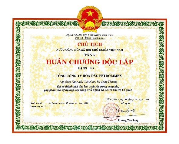 Tổng công ty PLC được trao tặng Huân chương Độc lập hạng III