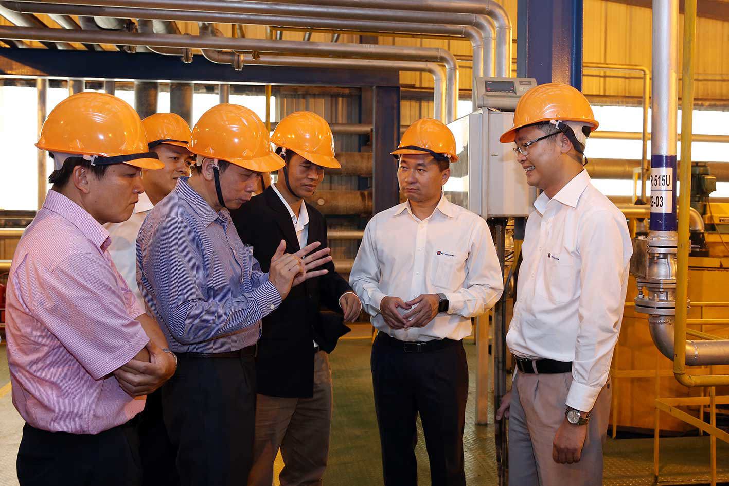 Dầu nhờn hàng hải Total Lubmarine - Khẳng định chất lượng và dịch vụ