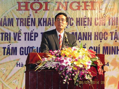 PLC nhận bằng khen “Doanh nghiệp xuất sắc, tiêu biểu trong học tập và làm theo tấm gương đạo đức Hồ Chí Minh”