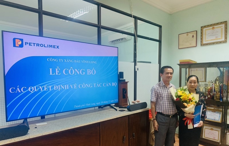 Lễ công bố quyết định Kế toán trưởng, Phó TP Kinh doanh Petrolimex Vĩnh Long
