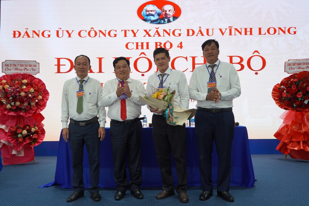 ĐẠI HỘI CHI BỘ 4 NHIỆM KỲ 2024-2027 (CÔNG TY XĂNG DẦU VĨNH LONG)
