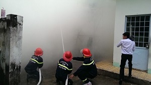 Petrolimex Vĩnh Long tổ chức diễn tập phương án chữa cháy