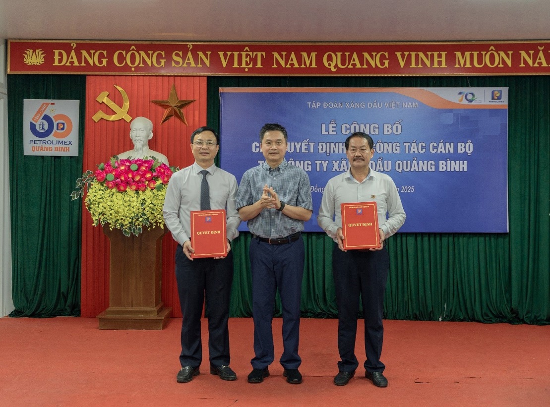 Lễ công bố các quyết định bổ nhiệm về công tác cán bộ tại Công ty Xăng dầu Quảng Bình