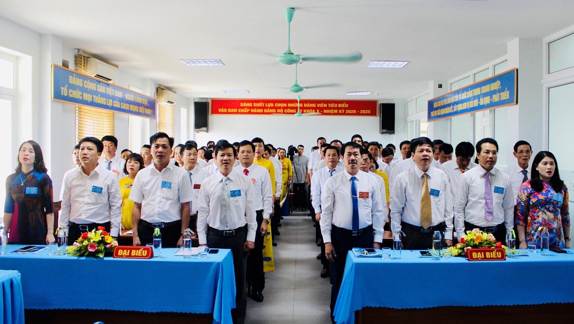 Tin ảnh Đại hội đại biểu Đảng bộ Công ty xăng dầu Quảng Bình lần thứ X, nhiệm kỳ 2020 - 2025