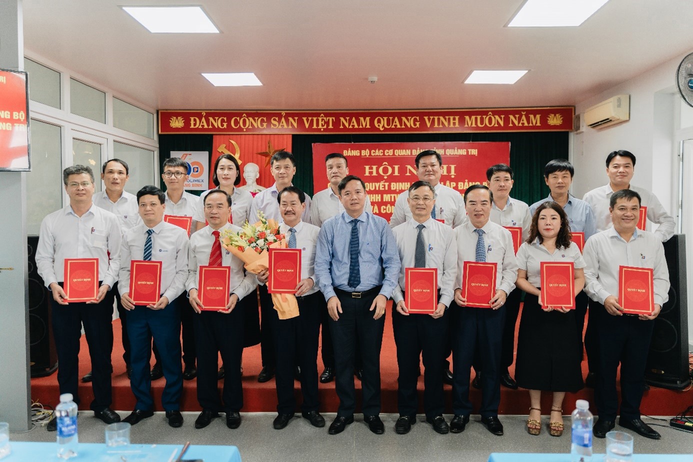 Lễ công bố các quyết định thành lập Đảng bộ Công ty TNHH MTV Petrolimex Quảng Trị và công tác cán bộ