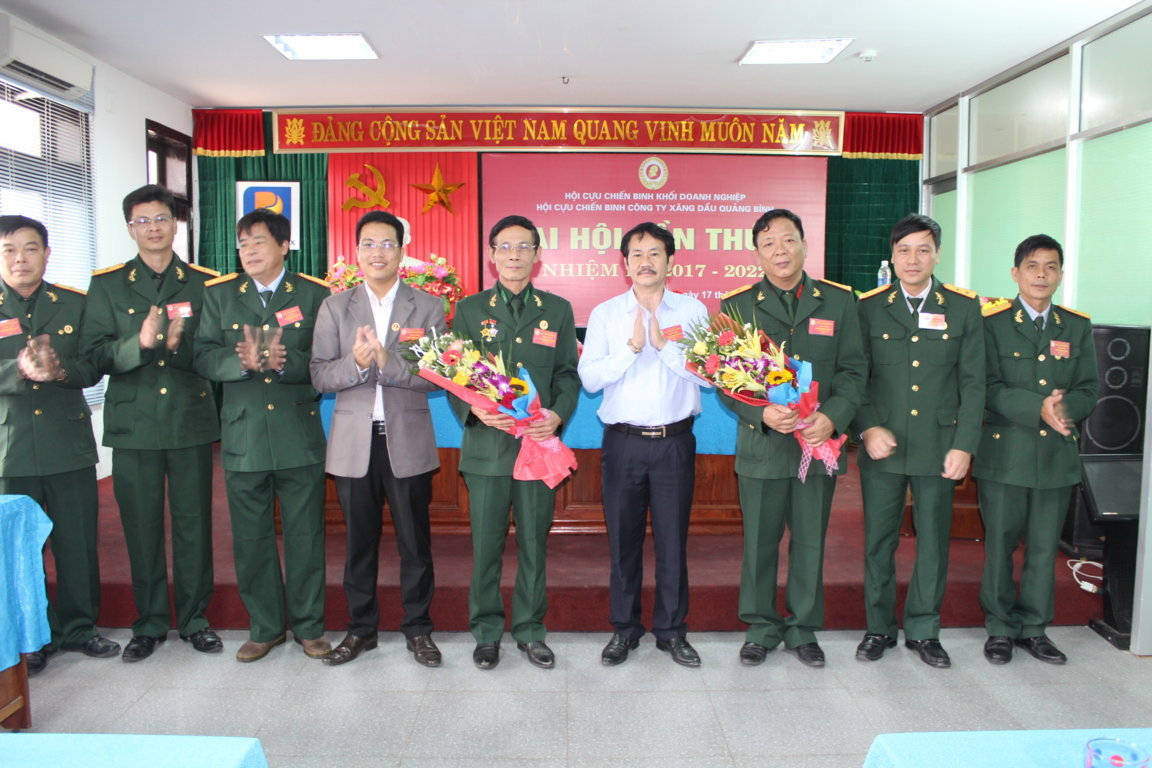 Phát huy truyền thống “Bộ đội Cụ Hồ” trong xây dựng đơn vị  “Đồng thuận - Đổi mới, Ổn định - Phát triển”