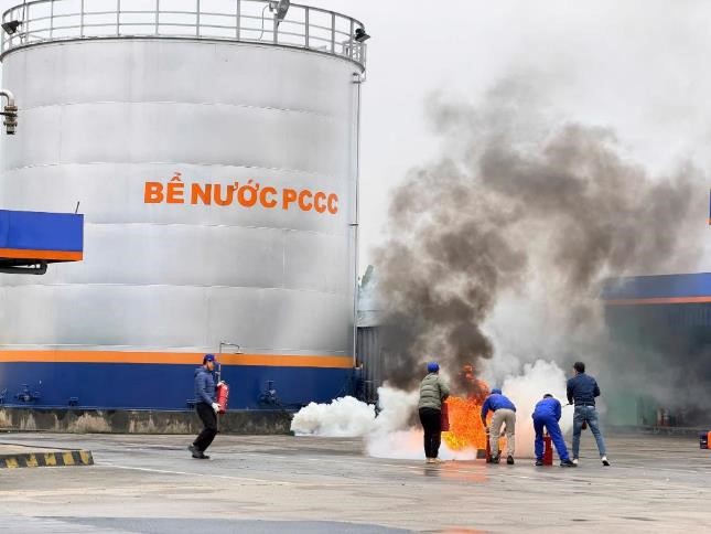 Dấu ấn mới trong triển khai diễn tập PCCC&CNCH tại các kho xăng dầu Petrolimex Aviation