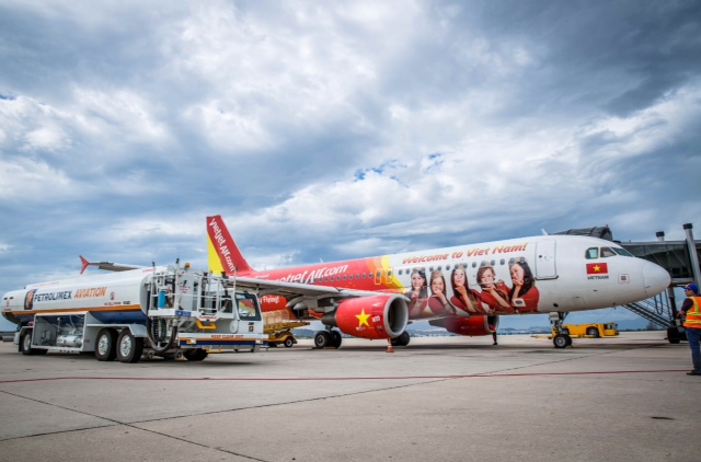 Petrolimex Aviation supplies fuel at Cam Ranh airport
