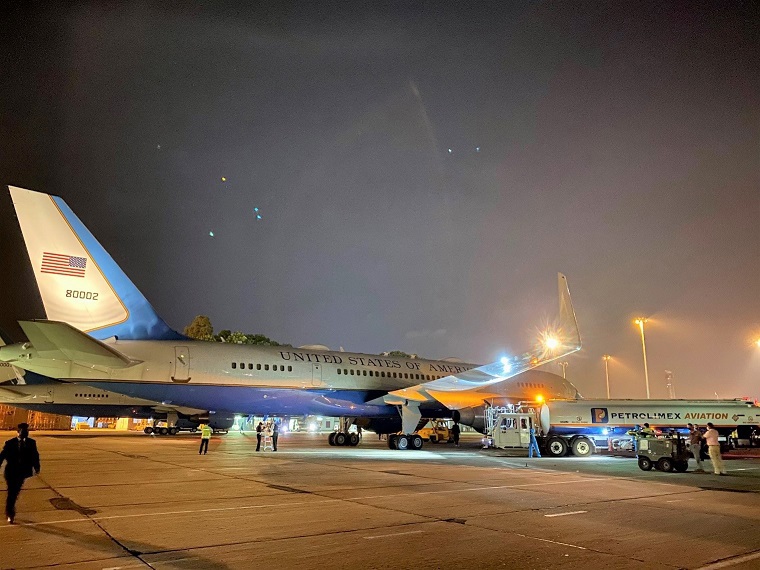 Petrolimex Aviation tra nạp nhiên liệu cho đoàn chuyên cơ Phó Tổng thống Mỹ