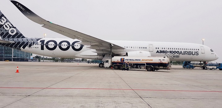 Petrolimex Aviation tra nạp nhiên liệu cho “siêu” máy bay Airbus A350-1000 XWB