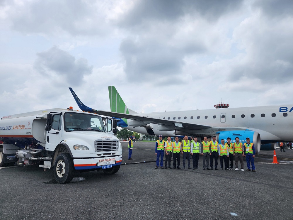 Petrolimex Aviation officially supplies Jet A-1 fuel at Ca Mau Airport