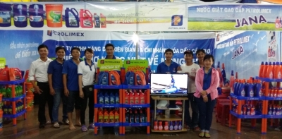 Petrolimex Kiên Giang tham gia phiên chợ hàng Việt về nông thôn