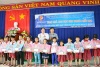 Chung tay giúp đỡ học sinh có hoàn cảnh khó khăn