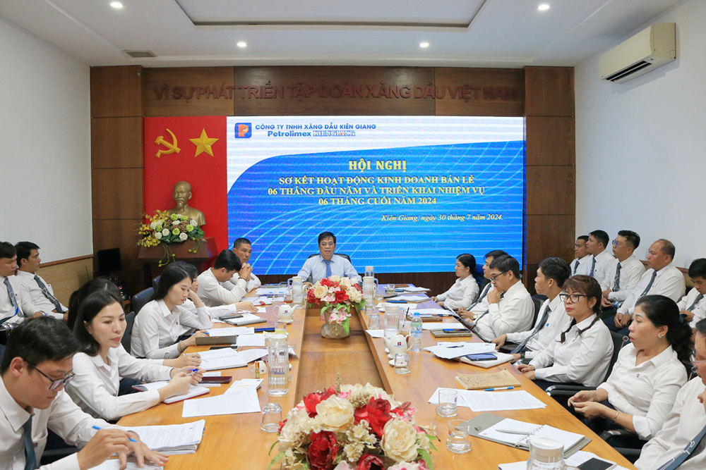 Petrolimex Kiên Giang sơ kết hoạt động kinh doanh bán lẻ sáu tháng đầu năm 2024
