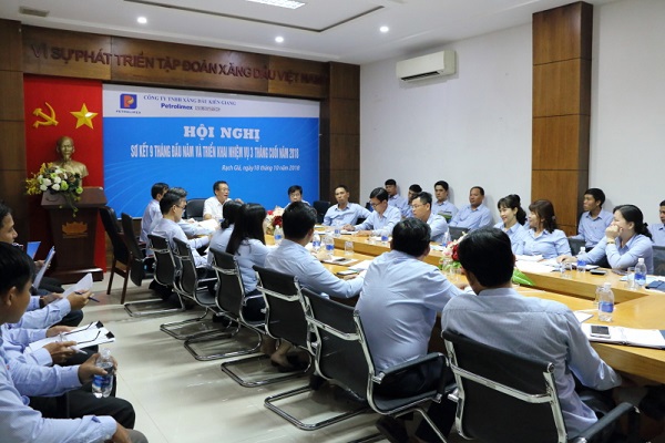 Phấn đấu về đích sớm trên đường đua 2018