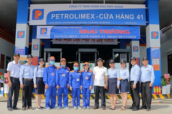 Mở rộng mạng lưới Cửa hàng xăng dầu “để tiến xa hơn”.