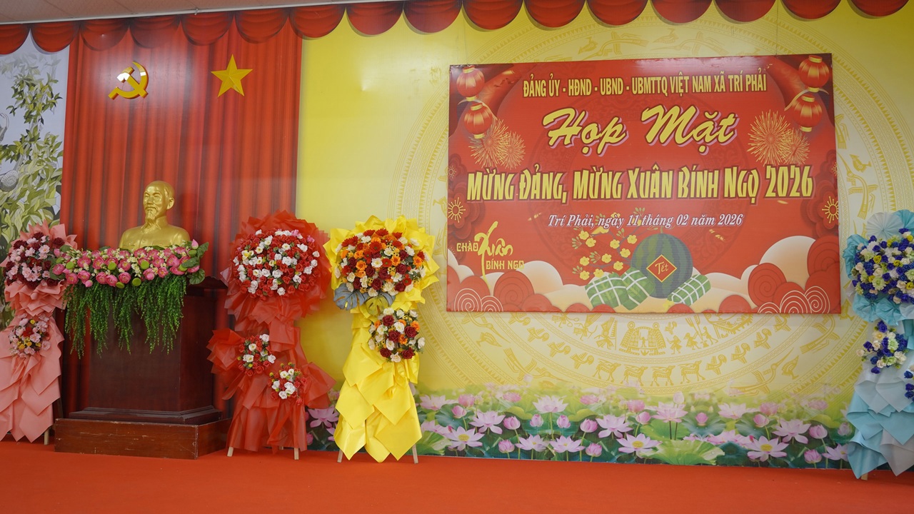 Quà Tết từ Petrolimex mang Xuân ấm áp đến với hộ nghèo xã Trí Phải