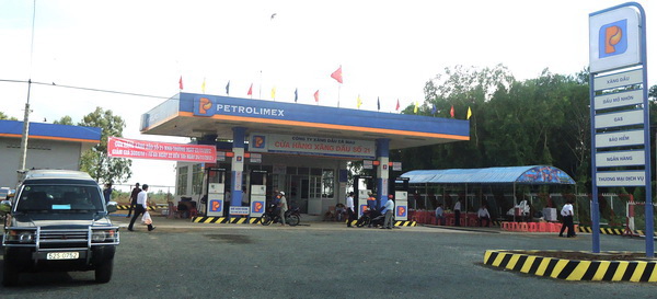 CHXD Petrolimex tại "Đất rừng phương nam"