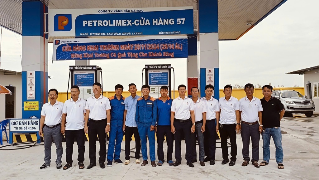 Khai trương bán hàng tại Petrolimex Cửa hàng 57