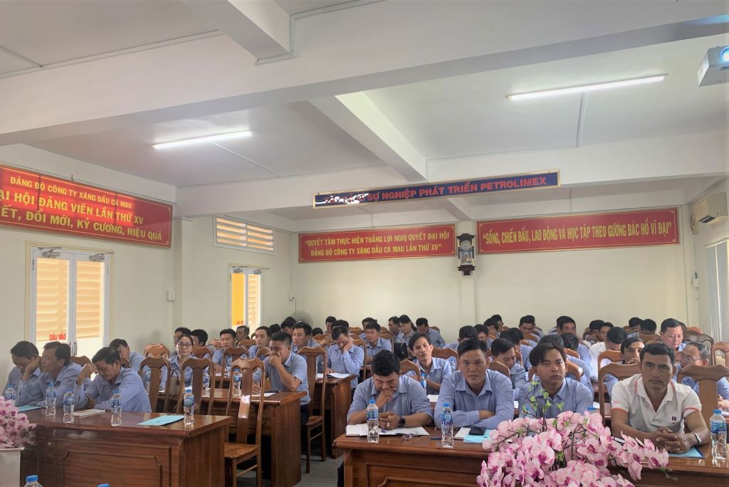 Petrolimex Cà Mau huấn luyện định kỳ An toàn vệ sinh lao động
