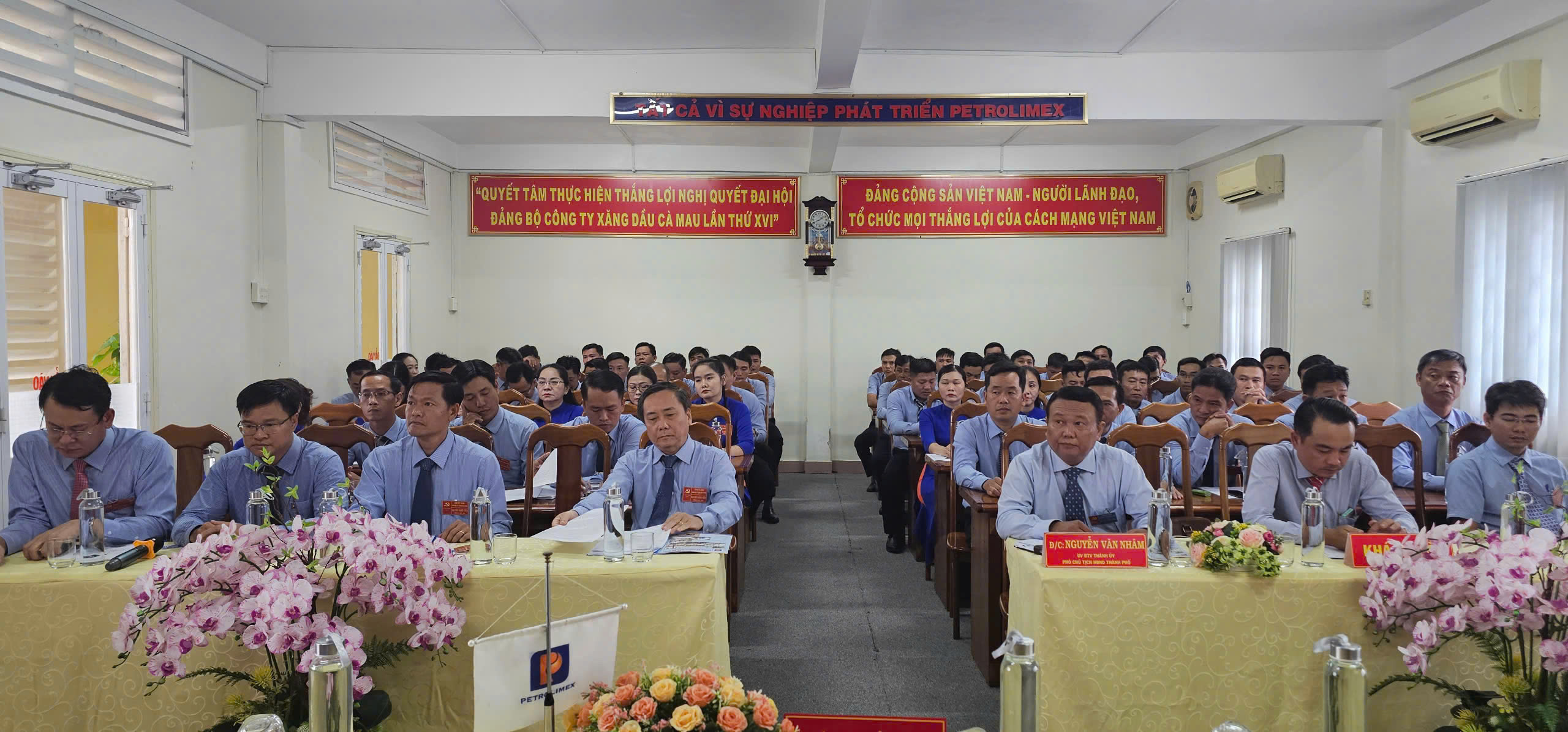 Đại hội Đảng bộ Công ty Xăng dầu Cà Mau, lần thứ XVI, nhiệm kỳ 2025-2030 thành công tốt đẹp