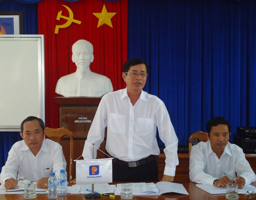 Nhiều tập thể, cá nhân được khen về thành tích SX-KD