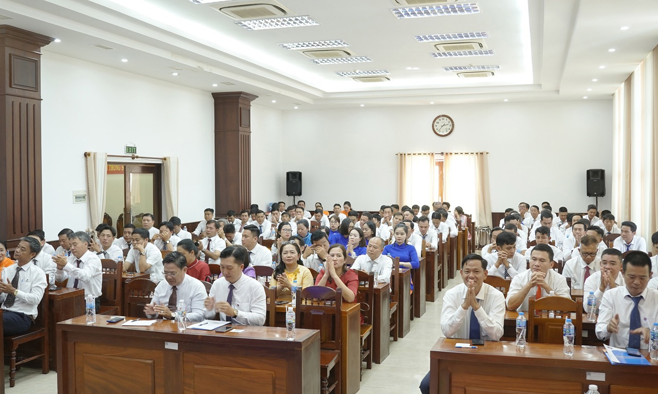 Petrolimex Cà Mau Hội nghị tổng kết công tác năm 2025 và Hội nghị người lao động năm 2026