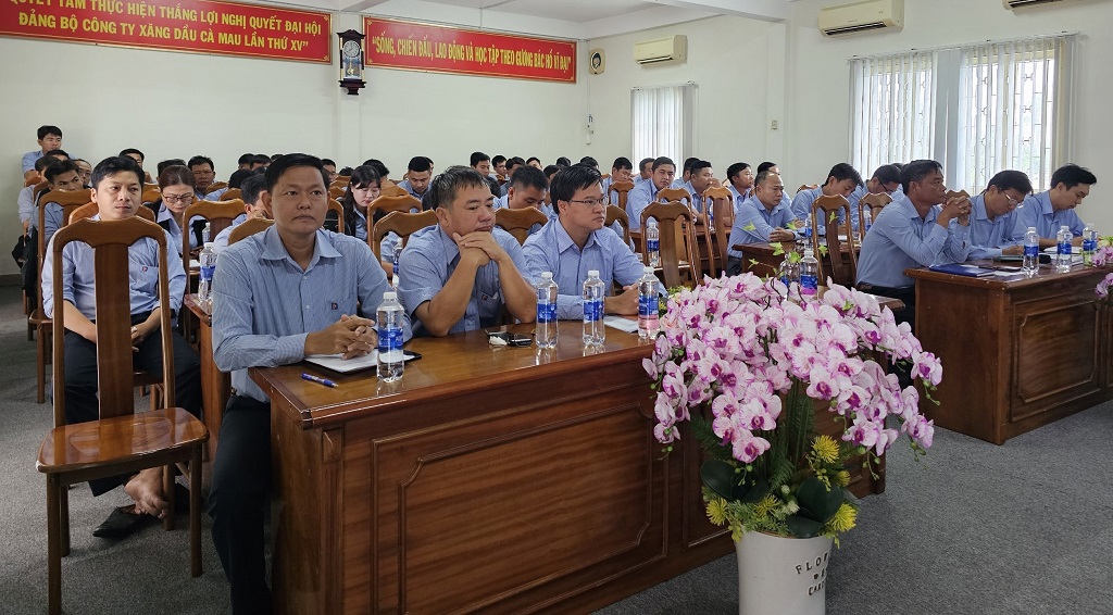 Petrolimex Cà Mau tổ chức hội nghị Sơ kết 06 tháng đầu năm 2023