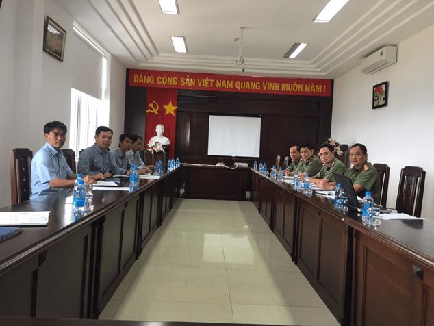 ĐOÀN CÔNG TÁC CÔNG AN TỈNH KHÁNH HÒA THẨM ĐỊNH HỒ SƠ ĐỀ NGHỊ KHEN THƯỞNG PHONG TRÀO TOÀN DÂN BẢO VỆ AN NINH TỔ QUỐC NĂM 2020