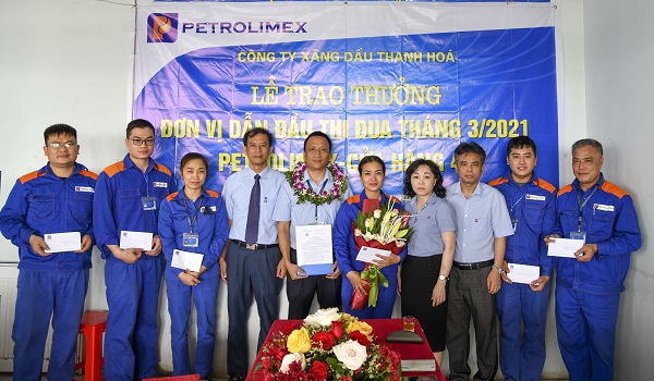 Biểu dương PETROLIMEX- Cửa hàng 49 đơn vị dẫn đầu thi đua khối cửa hàng tháng 3 năm 2021