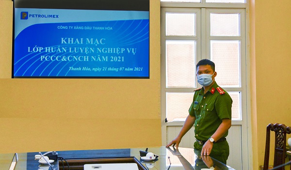 Petrolimex Thanh Hóa tổ chức tập huấn PCCC và CNCH năm 2021