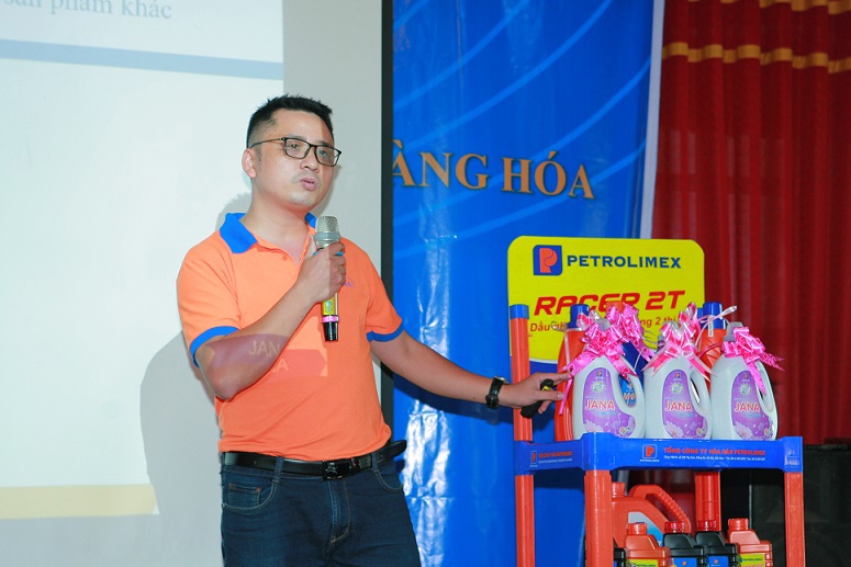 Giới thiệu Nước giặt/bột giặt JANA và các sản phẩm dịch vụ Petrolimex tại Petrolimex Hà Sơn Bình