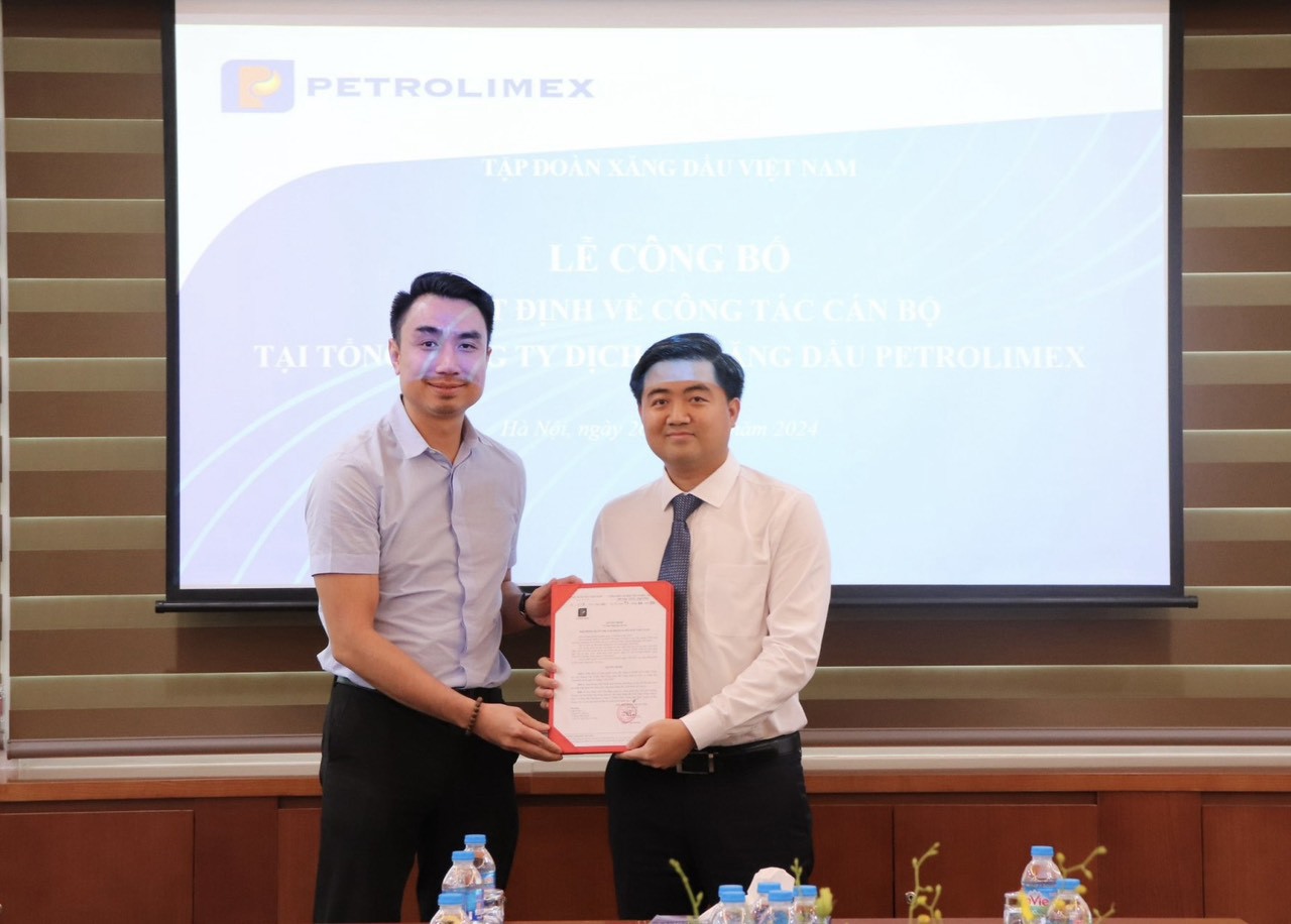 Công bố về công tác cán bộ tại Tổng công ty Dịch vụ Xăng dầu Petrolimex