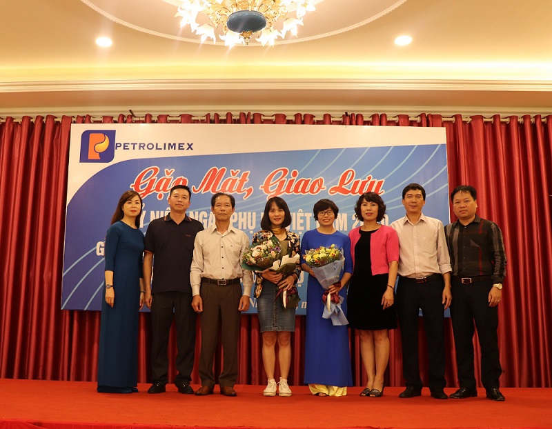 Gặp mặt, giao lưu kỷ niệm ngày Phụ nữ Việt Nam 20/10 giữa nữ CBCNV  Tổng công ty Dịch vụ Xăng dầu Petrolimex và Chi nhánh Xăng dầu Ninh Bình